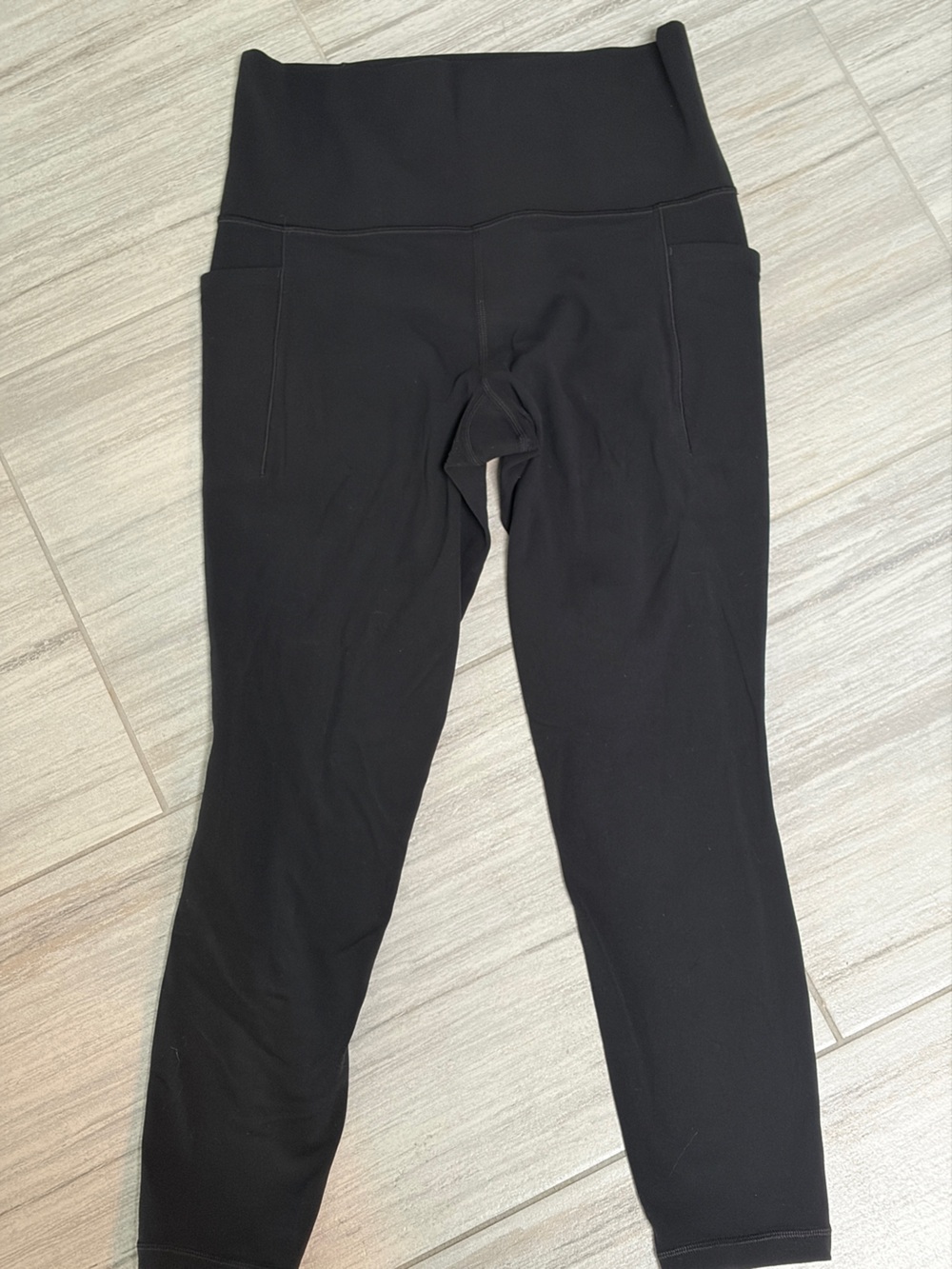 Athleta Black Salutation Stash High-Rise Performance Leggings